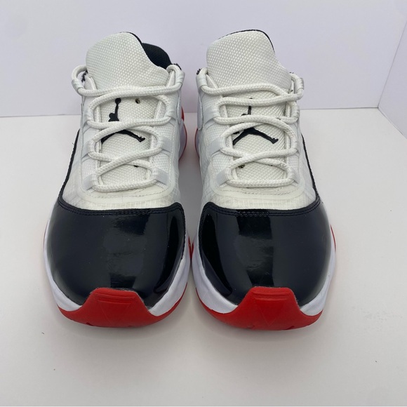 Air Jordan 11 CMFT Low
Concord-Bred - Picture 3 of 10